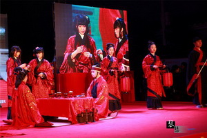 �㸮���ῪĻʽ�ݳ�