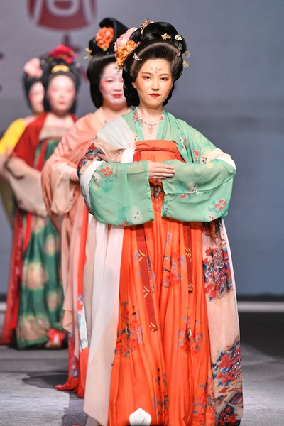 A010  �Ʊ�ٸ��ԭ��������ȹ