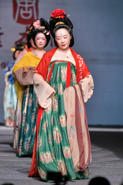 A011  �Ʊ�ٸ��ԭ��������ȹ